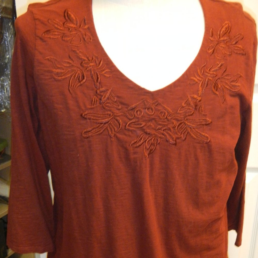 V-neck Rust embroidered trim top[